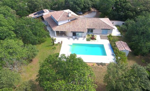 Luxus-Haus in Uchaux, Vaucluse