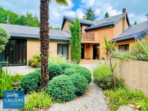 Le Pian-Médoc, Girondeの高級住宅