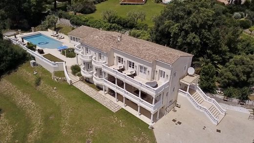 Casa de lujo en Tourrettes-sur-Loup, Alpes Marítimos