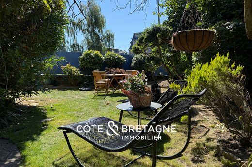 منزل ﻓﻲ Saint-Brieuc, Côtes-d'Armor