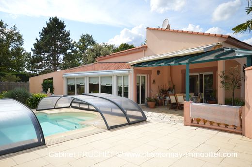 Maison de luxe à Chantonnay, Vendée
