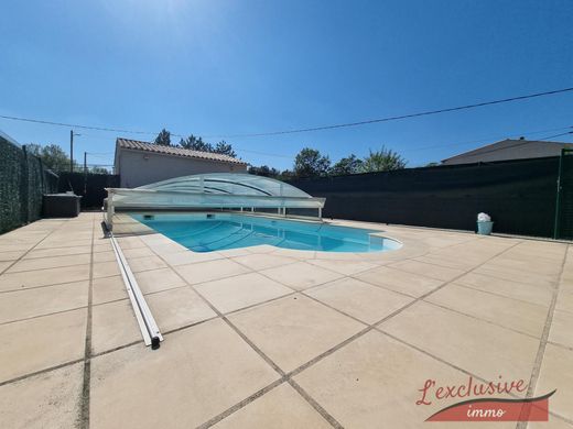 Luxury home in Régusse, Var