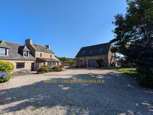 Luxus-Haus in Plouescat, Finistère