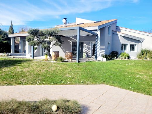 Luxury home in Bourg-de-Péage, Drôme