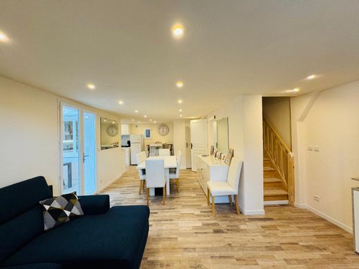 ‏בתי יוקרה ב  גרימאוד, Var