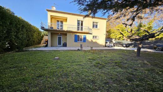 Luxury home in Vedène, Vaucluse