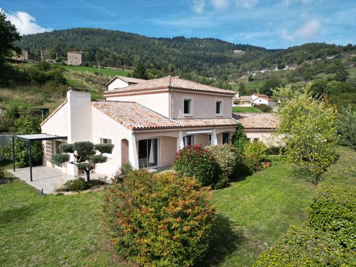 호화 저택 / Bourg-Argental, Loire