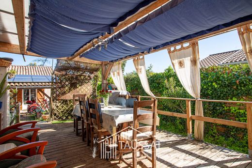 Πολυτελή κατοικία σε Lanton, Gironde