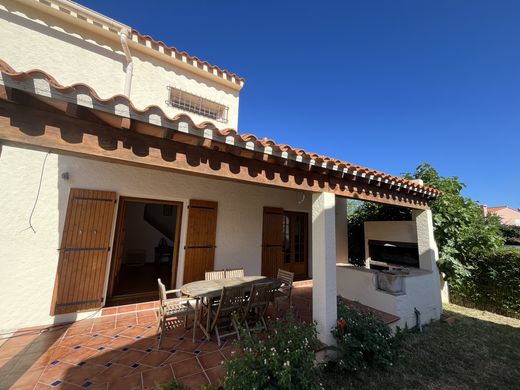 ‏וילה ב  Toulouges, Pyrénées-Orientales