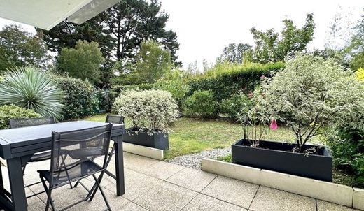 Apartment / Etagenwohnung in Charly, Rhône