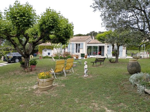 Luxury home in Puyméras, Vaucluse