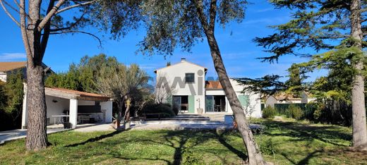 Villa a Clarensac, Gard