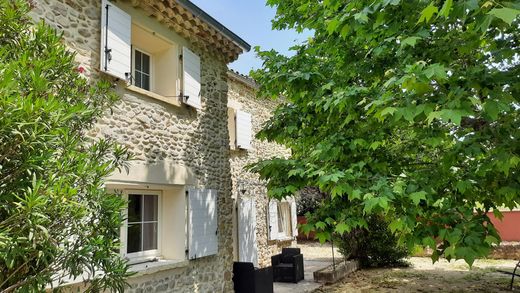 Villa a Pont-de-Barret, Drôme