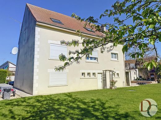 Luxe woning in Viarmes, Val d'Oise