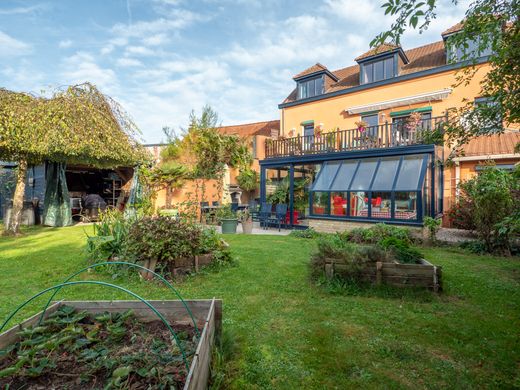 Luxury home in Baisieux, North