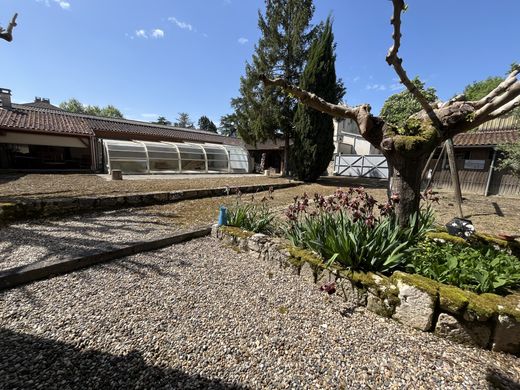 Villa a Beaucaire, Gers