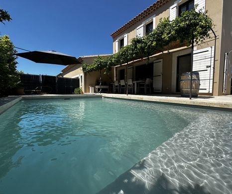 Maussane-les-Alpilles, Bouches-du-Rhôneの高級住宅