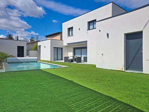 Luxury home in Gleizé, Rhône