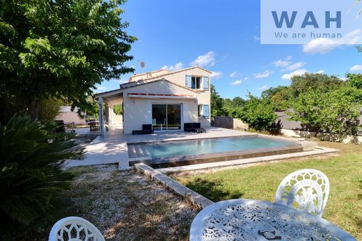 Luxe woning in Saint-Jean-de-Cornies, Hérault