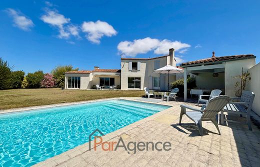 Casa de lujo en Saint-Sulpice-de-Royan, Charenta Marítima