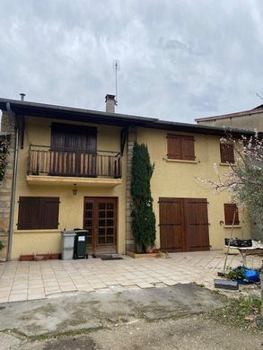 Luxury home in Vaulx-en-Velin, Rhône