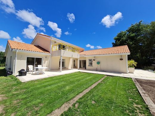 Luxe woning in Saint-Jean-de-Monts, Vendée