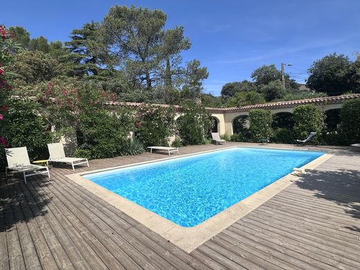 Luxury home in Nîmes, Gard