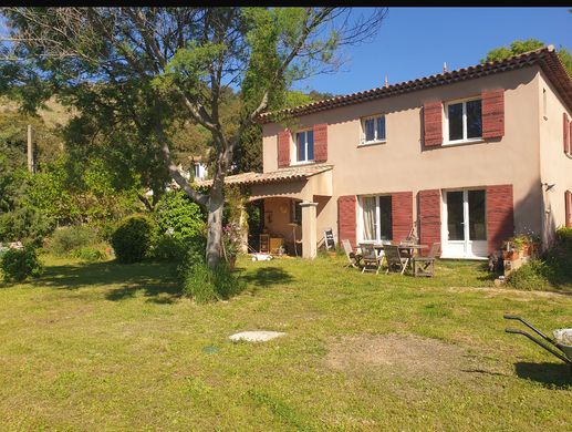Villa in Le Plan-de-la-Tour, Var
