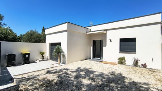 Villa in Garons, Gard