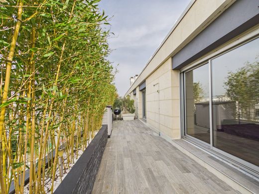 Duplex w Saint-Cloud, Hauts-de-Seine