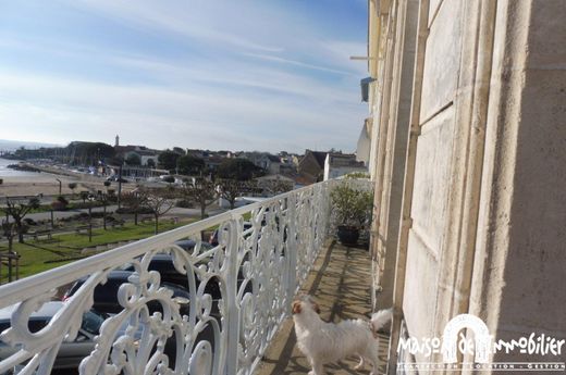 Luxe woning in Saint-Georges-de-Didonne, Charente-Maritime