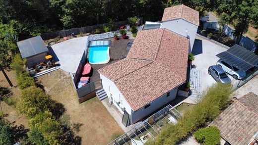 Luxe woning in Pourcieux, Var