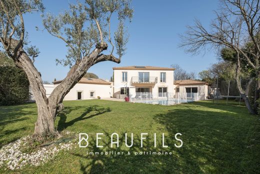 Villa Caveirac, Gard
