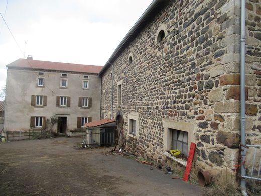 Casa rural / Casa de pueblo en Saint-Haon, Alto Loira