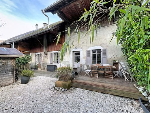 Casa di lusso a Doussard, Alta Savoia