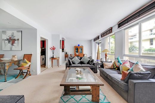 Appartement in Tour Eiffel, Invalides – Ecole Militaire, Saint-Thomas d’Aquin, Paris