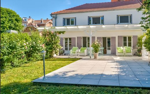 Casa de lujo en Meudon, Altos de Sena