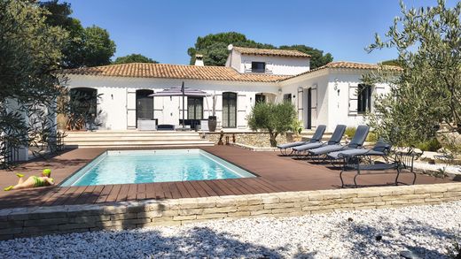 Villa à Nîmes, Gard