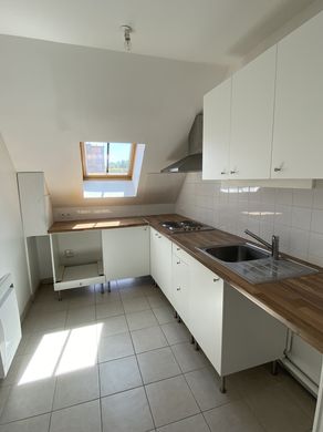 Apartment / Etagenwohnung in Montcenis, Saône-et-Loire