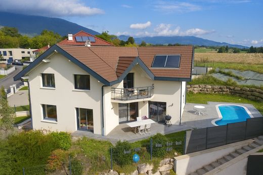 Casa de lujo en Chevry, Ain