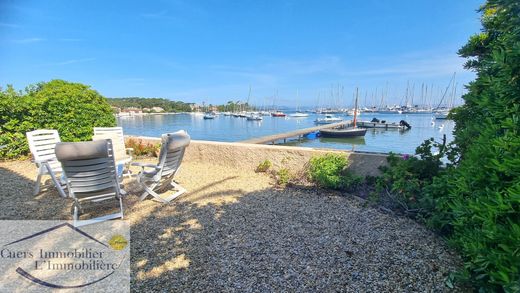 아파트 / Porquerolles, Var