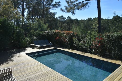 Lacanau-Océan, Girondeの高級住宅