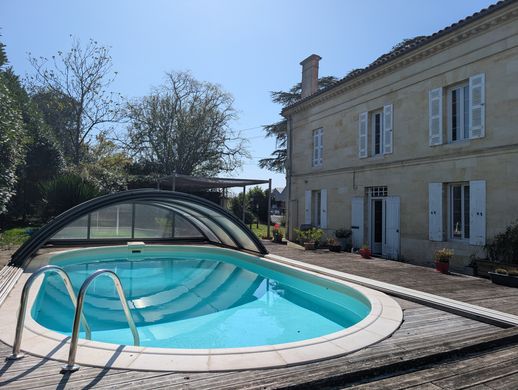 Πολυτελή κατοικία σε Yvrac, Gironde