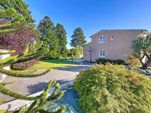 호화 저택 / Charly, Rhône