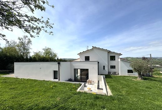 Villa in Saint-Chamond, Loire