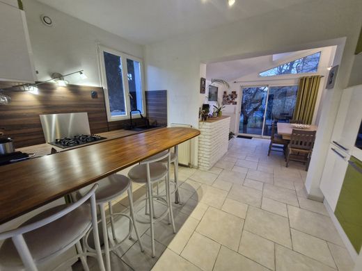 Bron, Rhôneの高級住宅