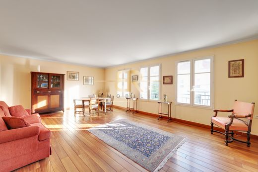 Apartament w Rueil-Malmaison, Hauts-de-Seine