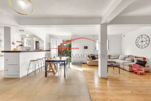 Luxury home in La Colle-sur-Loup, Alpes-Maritimes