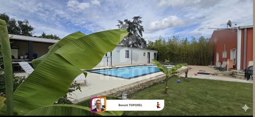 Piso / Apartamento en Mours-Saint-Eusèbe, Droma