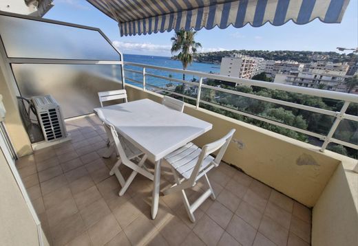 Roquebrune-Cap-Martin, Alpes-Maritimesのデュプレックス